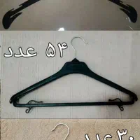 چوب لباسی فروشگاه