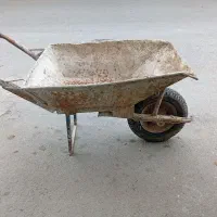 فرغون سالم بهمراه بیل