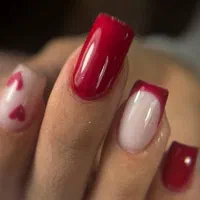 کاشت و ترمیم حرفه ای ناخن با بهترین متریال|خدمات آرایشگری و زیبایی|رشت, معلم|دیوار