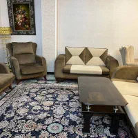 میزجلومبلی وعسلی