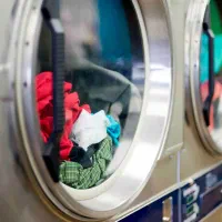 استخدام خشکشویی آبادگران خانم و آقا