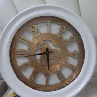 دو عدد دستک پرده و ساعت همه سالم