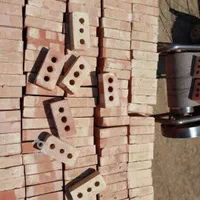 آجر سه گل قرمز