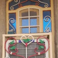 در و پنجره سالم و آماده نصب