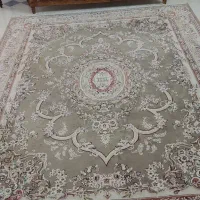 یک فرش ۶ متری