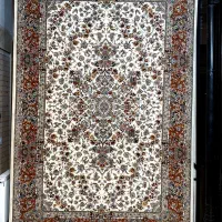 فرش ماشینی ۶ متری ۱۰۰۰شانه کرم (فرش هنرمند)