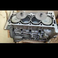 بلوک سیلندر نیم موتورکامل سرپژوپرایدسمندنیسان|قطعات یدکی و لوازم جانبی|بروجرد, |دیوار