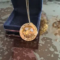 پلاک و گردنبند