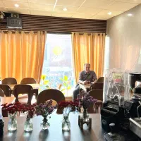 کافه ۲۵متری بر خیابان شریعتی با دکوراسیون کامل