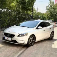 ولوو v40 مدل ۲۰۱۴ فول R-Design Plus
