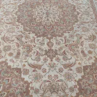 فرش ۶متری نو تمام ابریشم درجه یک  رنگ روشن