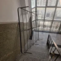 زیر تختی فلزی