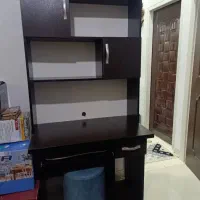 میز تحریر کتابخانه دار