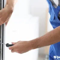 تعمیر وریگلاژ (رگلاژ) درب و پنجره دو جداره upvc|خدمات پیشه و مهارت|اراک, |دیوار