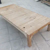 تخت چوبی محوطه