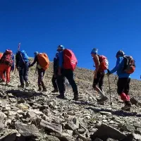 همنورد آقا برای کوهنوردی سبک