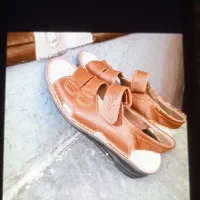 صنندل کلارک خارجی.|کیف، کفش، کمربند|خاش, |دیوار