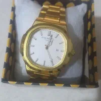 ساعت طلایی تقویم دار