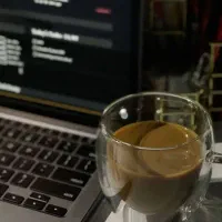 کـارمـنـد اداری خـانـم