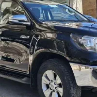 فروش تیوتاهایلوکس مشکی عمان بلند۲۰۱۶کلکسیونی