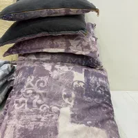 ۸ عدد کوسن و  یک پنل پرده ‌پانچ ست کوسن
