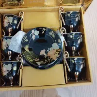 قهوه خوری وکاسه اش