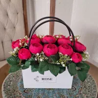 گلدان و باکس گل مصنوعی مناسب ترین هدیه روز پدر