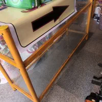 سلام وقت بخیر میز فلزی تمیز