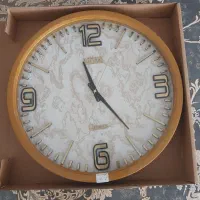 ساعت دیواری