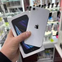 ایفون se2020