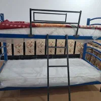 تخت فلزی دو طبقه برا فروش گذاشتم قیمت 4میلیون