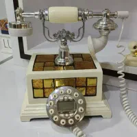 تلفن رو میزی