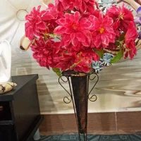 دو عدد گل مصنوعی در حد نو با گلدان|گل مصنوعی|کلاله, |دیوار