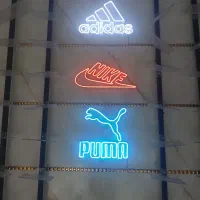 تابلو . ال لی دی.دکور کتونی