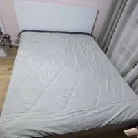 تختخواب و تشک و آینه کشودار