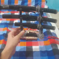 مجود است و قدیمی و اتیقه چاقو و شمشیر