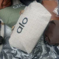 فروش انواع لباس کیف کفش از ۱۵۰ تا ۸۰۰