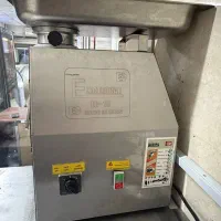 یخچال ایستاده و بخواب و سایر وسایل قصابی در حد نو|یخچال و فریزر|ساری, |دیوار