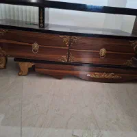 تخت و زیر تلویزیونی