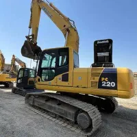 راننده بیل مکانیکی هستم