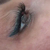 آموزش کاشت مژه