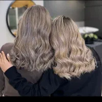 رنگ مو هاتو استایلت کن ( ۱۲سال سابقه کار)