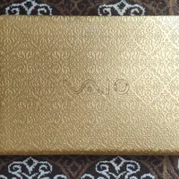 لپتاپ خاص و کلکسیونی Sony Arabesque Gold