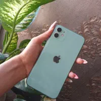 آیفون ۱۱ نرمال سالم و تمیز