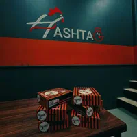 سالندار و کمک اشپز خانم یا اقا