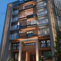 اجاره واحد سرایداری به شرط انجام وظایف سرایداری