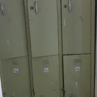 کمد آهنی بسیار محکم ، فلزی