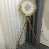 ساعت ایستاده