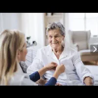 پرستاری از سالمند خانم