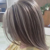 ارائه انواع خدمات رنگ و لایت